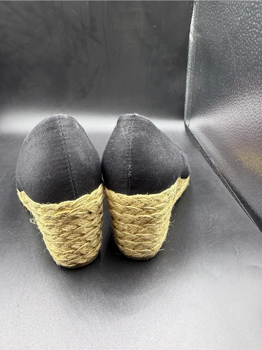Chaps black wedges